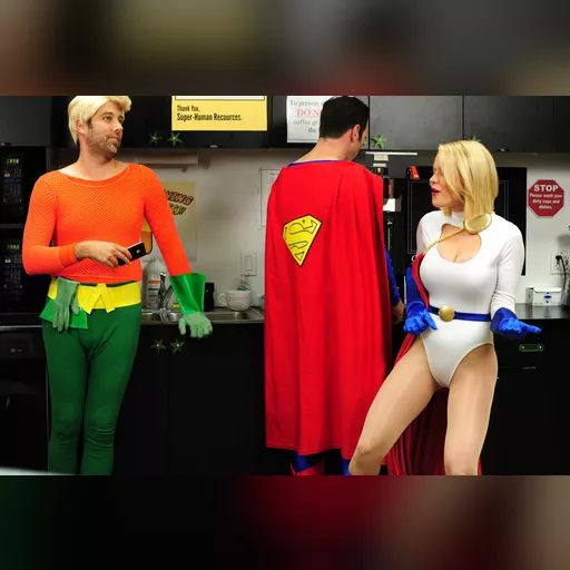 alias:karen_starr alias:power_girl aquaman character:kara_zor-l cosplay medium:photo person:carrie_keagan publisher:dc superman // 4256x2832 // 603.2KB // jpg // image/jpeg // jpg (10)