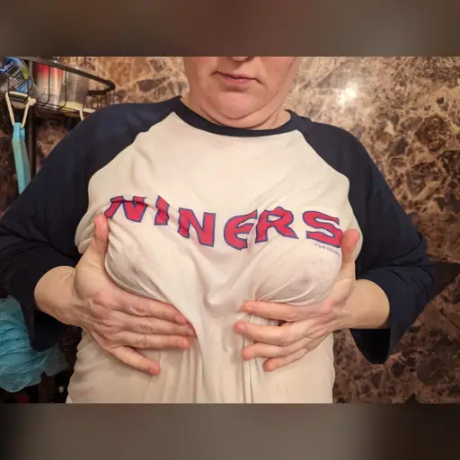 20240410 medium:photo person:kristina_dahl wet_shirt // 4080x3072 // 2.5MB // jpg // image/jpeg // PXL_20240410_041712518