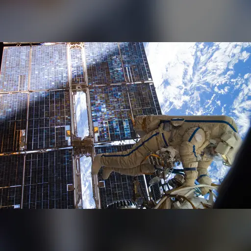 medium:photo space // 4288x2848 // 2.1MB // jpg // image/jpeg // 1369270629030