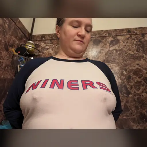 20240410 medium:photo person:kristina_dahl wet_shirt // 4080x3072 // 1.9MB // jpg // image/jpeg // PXL_20240410_041738701