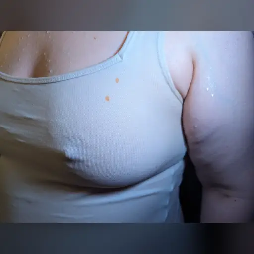 20240410 medium:photo person:kristina_dahl wet_shirt // 4080x3072 // 2.5MB // jpg // image/jpeg // PXL_20240410_040634077