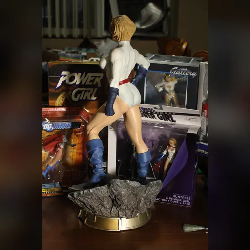 alias:karen_starr alias:power_girl character:kara_zor-l figure figures medium:photo publisher:dc rotate // 4272x2848 // 5.1MB // jpg // image/jpeg // IMG_0127