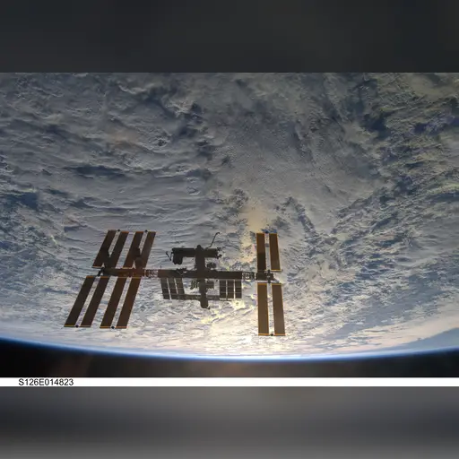 medium:photo space // 4288x2929 // 1.6MB // jpg // image/jpeg // 1369550291801