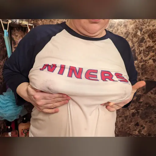 20240410 medium:photo person:kristina_dahl wet_shirt // 4080x3072 // 2.6MB // jpg // image/jpeg // PXL_20240410_041711716