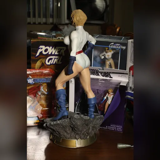 alias:karen_starr alias:power_girl character:kara_zor-l figure figures medium:photo publisher:dc rotate // 4272x2848 // 5.1MB // jpg // image/jpeg // IMG_0126