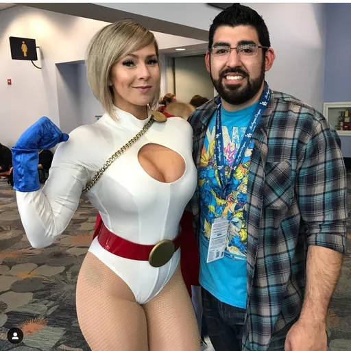 alias:karen_starr alias:power_girl character:kara_zor-l cosplay medium:photo person:russianpg publisher:dc // 898x898 // 289.3KB // jpg // image/jpeg // lI0Ez2l