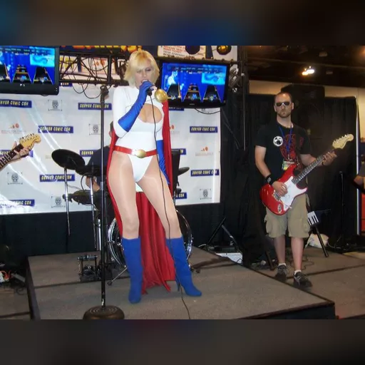 alias:karen_starr alias:power_girl character:kara_zor-l cosplay medium:photo person:azpowergirl publisher:dc // 720x540 // 220.0KB // jpg // image/jpeg // 550413_380829255299481_22702876_n