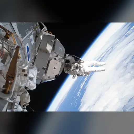 medium:photo space // 3072x2040 // 556.6KB // jpg // image/jpeg // 1369290298460