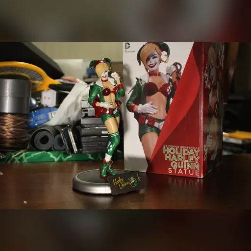 alias:harley_quinn character:harleen_quinzel figure figures medium:photo publisher:dc series:batman // 4272x2848 // 5.2MB // jpg // image/jpeg // IMG_0157