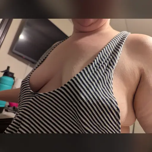 20250109 medium:photo person:kristina_dahl // 4080x3072 // 2.4MB // jpg // image/jpeg // PXL_20250109_063127025