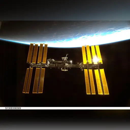 medium:photo space // 4288x2929 // 1.0MB // jpg // image/jpeg // 1369582769197