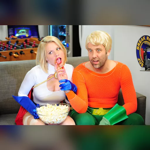 alias:karen_starr alias:power_girl aquaman character:kara_zor-l cosplay medium:photo person:carrie_keagan publisher:dc // 4256x2832 // 5.9MB // jpg // image/jpeg // JPG (1)