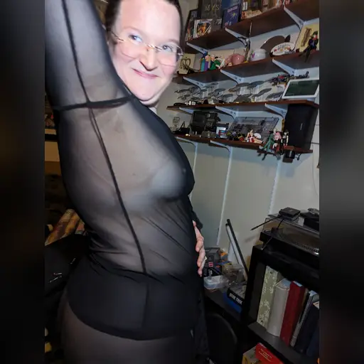 20240410 medium:photo person:kristina_dahl // 3072x4080 // 1.9MB // jpg // image/jpeg // PXL_20240410_035012717