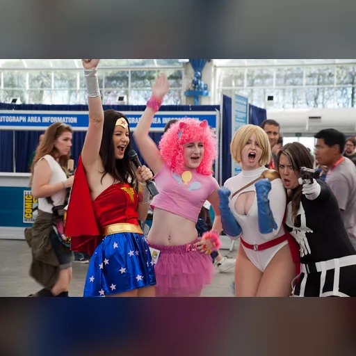 alias:karen_starr alias:power_girl character:kara_zor-l cosplay medium:photo person:tallest_silver publisher:dc stopgap // 1024x683 // 174.9KB // jpg // image/jpeg // 5967858628_a9ba96f719_o