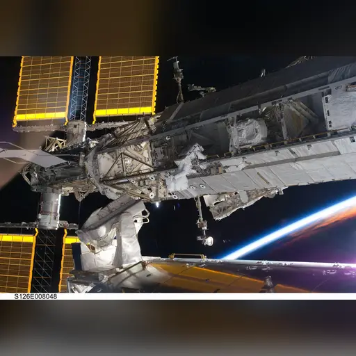 medium:photo space // 3072x2098 // 812.7KB // jpg // image/jpeg // 1369584277391