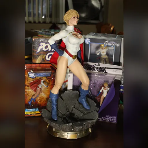 alias:karen_starr alias:power_girl character:kara_zor-l figure figures medium:photo publisher:dc rotate // 4272x2848 // 5.0MB // jpg // image/jpeg // IMG_0097
