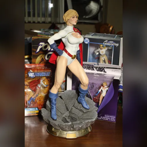 alias:karen_starr alias:power_girl character:kara_zor-l figure figures medium:photo publisher:dc rotate // 4272x2848 // 5.3MB // jpg // image/jpeg // IMG_0102