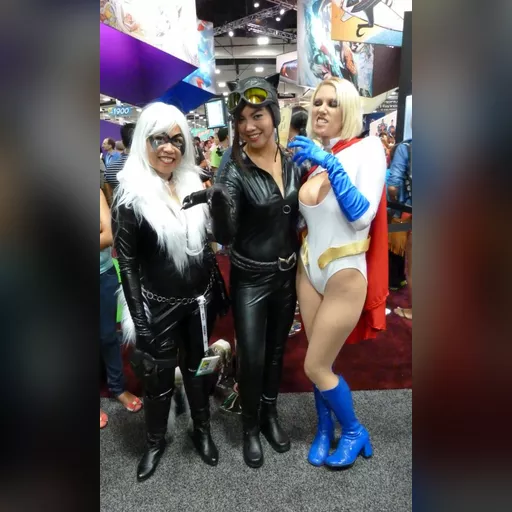 alias:black_cat alias:karen_starr alias:power_girl character:felicia_hardy character:kara_zor-l character:selina_kyle cosplay medium:photo person:azpowergirl publisher:dc publisher:marvel series:spider-man // 700x1147 // 158.4KB // jpg // image/jpeg // 9452168352_363865ceb3_o-copy-e1493493261435