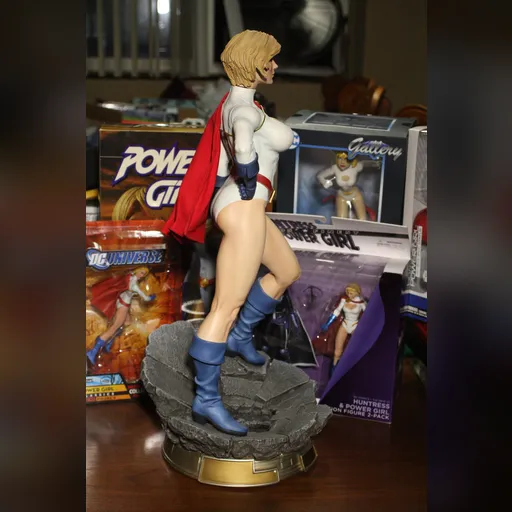 alias:karen_starr alias:power_girl character:kara_zor-l figure figures medium:photo publisher:dc rotate // 4272x2848 // 5.1MB // jpg // image/jpeg // IMG_0109