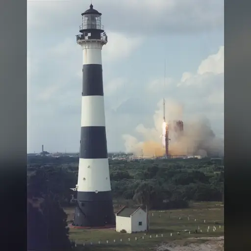 medium:photo space wallpaper_framing!16x9 // 1829x2328 // 734.0KB // jpg // image/jpeg // 1369527081238