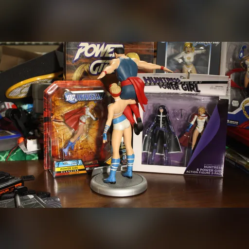 alias:karen_starr alias:power_girl character:kara_zor-l figure figures medium:photo publisher:dc // 4272x2848 // 5.4MB // jpg // image/jpeg // IMG_0089