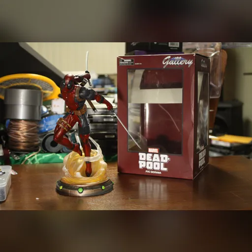deadpool figure figures medium:photo // 4272x2848 // 5.2MB // jpg // image/jpeg // IMG_0165