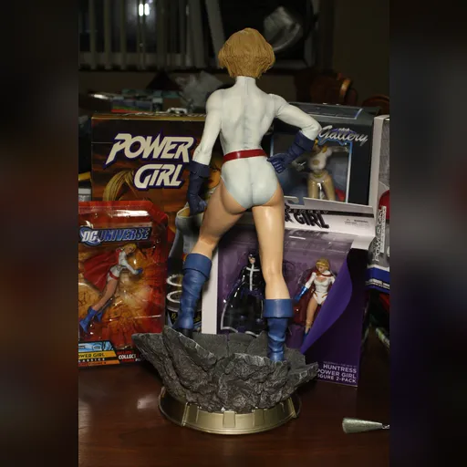 alias:karen_starr alias:power_girl character:kara_zor-l figure figures medium:photo publisher:dc rotate // 4272x2848 // 5.2MB // jpg // image/jpeg // IMG_0116