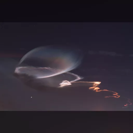 medium:photo space // 2048x1362 // 254.6KB // jpg // image/jpeg // minotaur_hilton_big