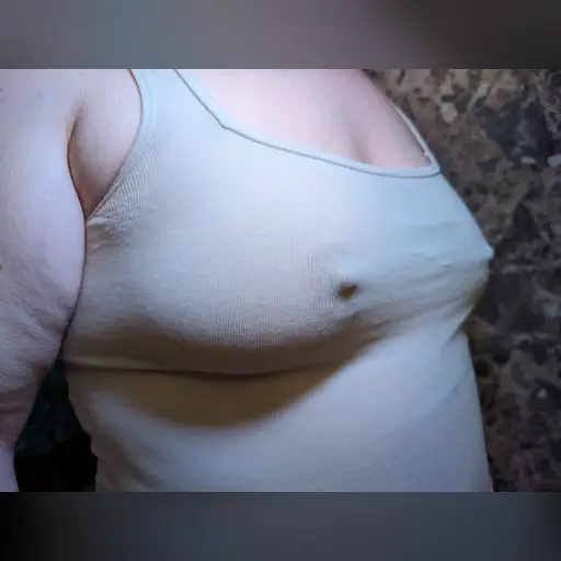 20240410 medium:photo person:kristina_dahl wet_shirt // 4080x3072 // 2.4MB // jpg // image/jpeg // PXL_20240410_040615546