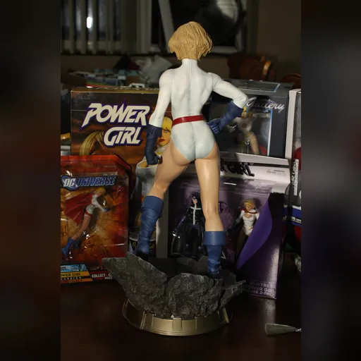 alias:karen_starr alias:power_girl character:kara_zor-l figure figures medium:photo publisher:dc rotate // 4272x2848 // 4.9MB // jpg // image/jpeg // IMG_0111