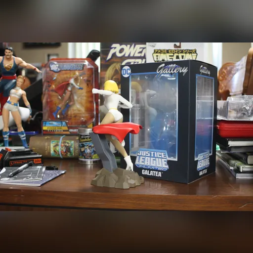 alias:karen_starr alias:power_girl character:kara_zor-l figure figures medium:photo publisher:dc // 4272x2848 // 4.6MB // jpg // image/jpeg // IMG_9601